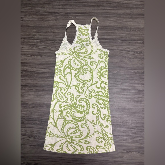 Y2K Aeropostale Cream with Green Paisley Tank Size Medium - Picture 3 of 4